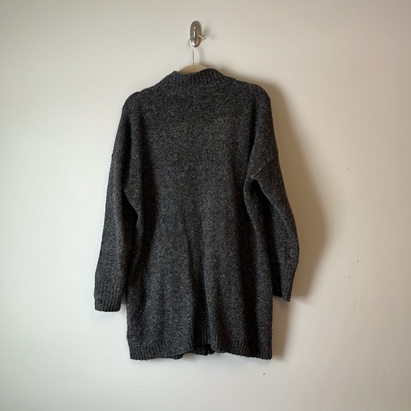 Cozy oversized grey zip-up Tahari cardigan - Picture 4 of 5